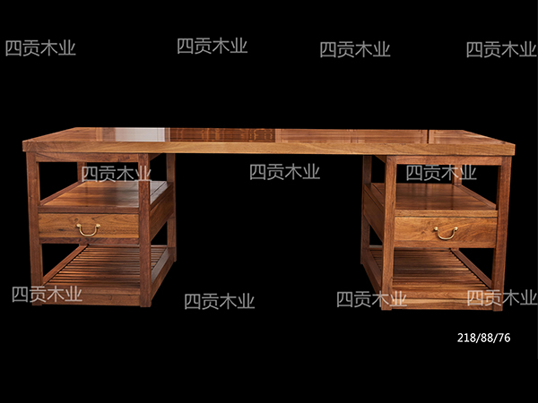 畫(huà)案