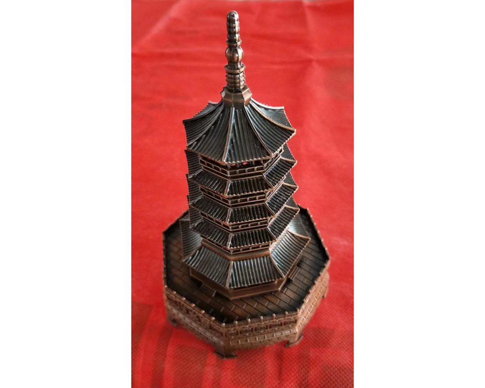 工艺品摆件雷峯塔