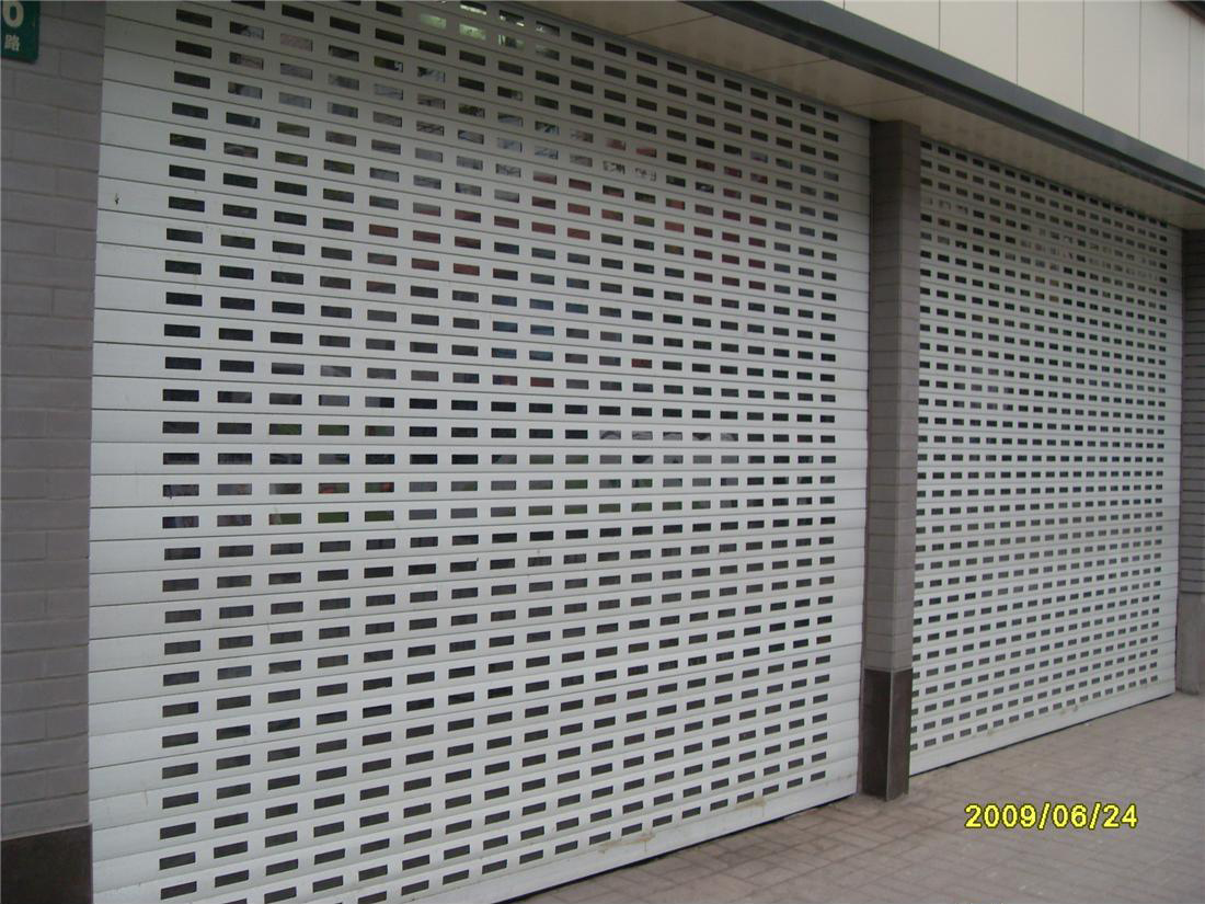 77方格卷帘门