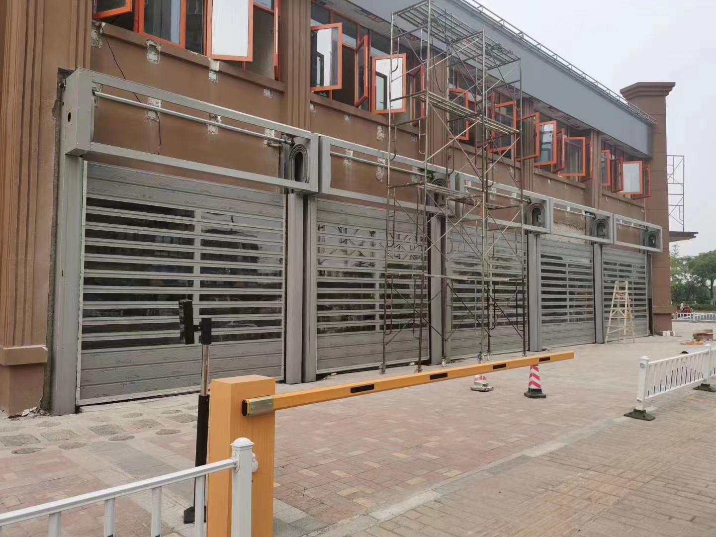 汽车4S店洗车房快速卷帘门