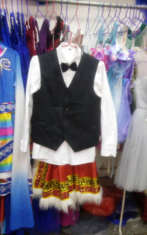 男孩礼服