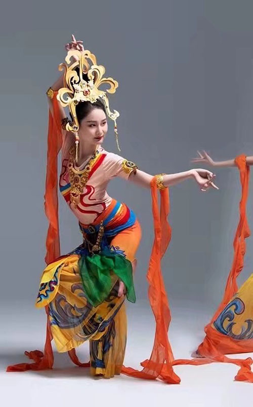 敦煌飞天舞蹈服