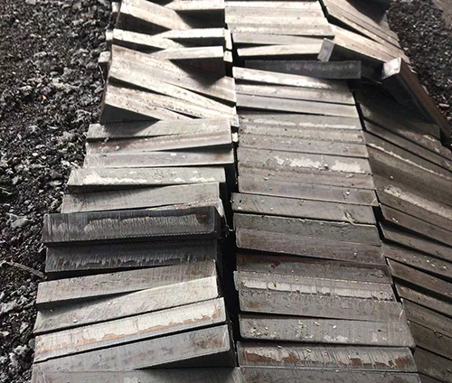 爐料純鐵板坯切割加工 規格：7070400